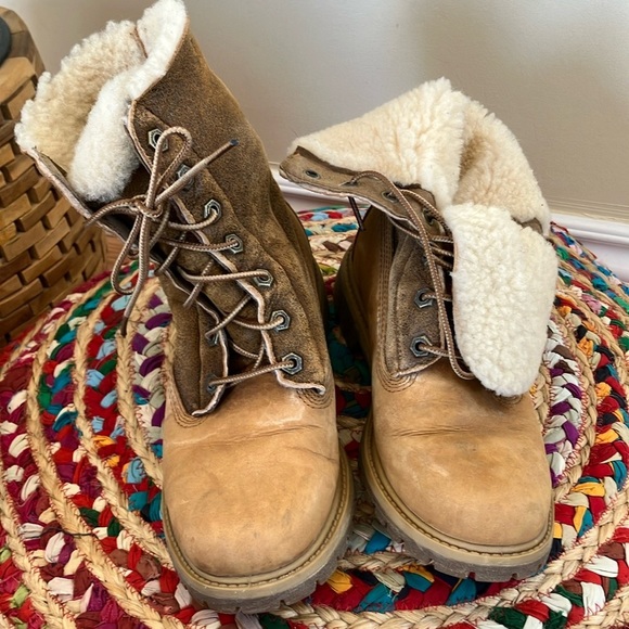 Timberland Tan Shearling-Lined Lace-Up Boots - Picture 2 of 7